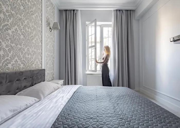 Glow - Dubaj Glamour, Ulica Dluga Old Town Apartamento *