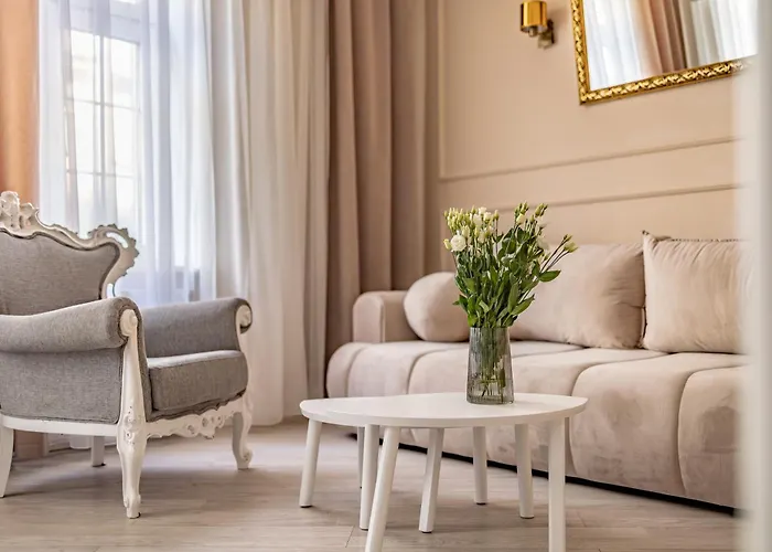 Glow - Dubaj Glamour, Ulica Dluga Old Town Apartamento